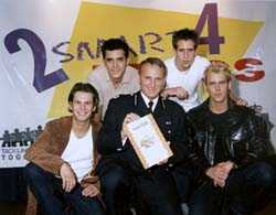 2 smart 4 drugs roadshow photo